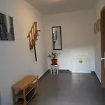 Grosszuegige Mit Schreibtischarbeitsplatz In Genthin Ot