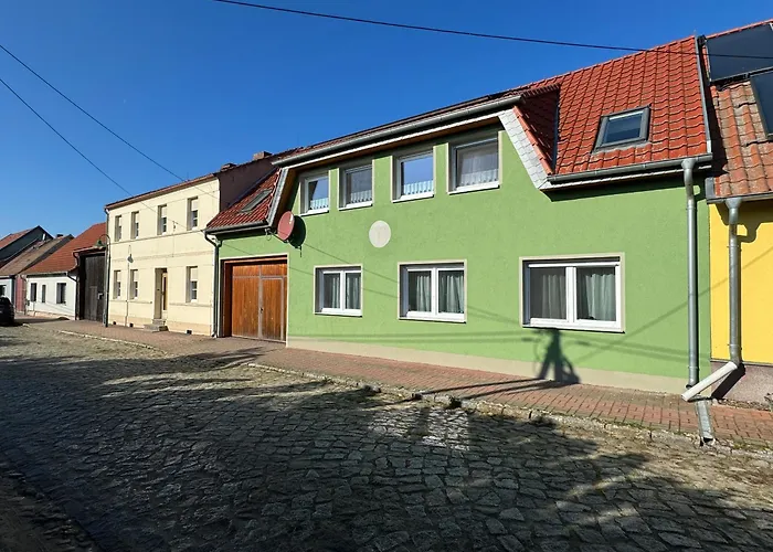 アパート Grosszuegige Mit Schreibtischarbeitsplatz In Genthin Ot *